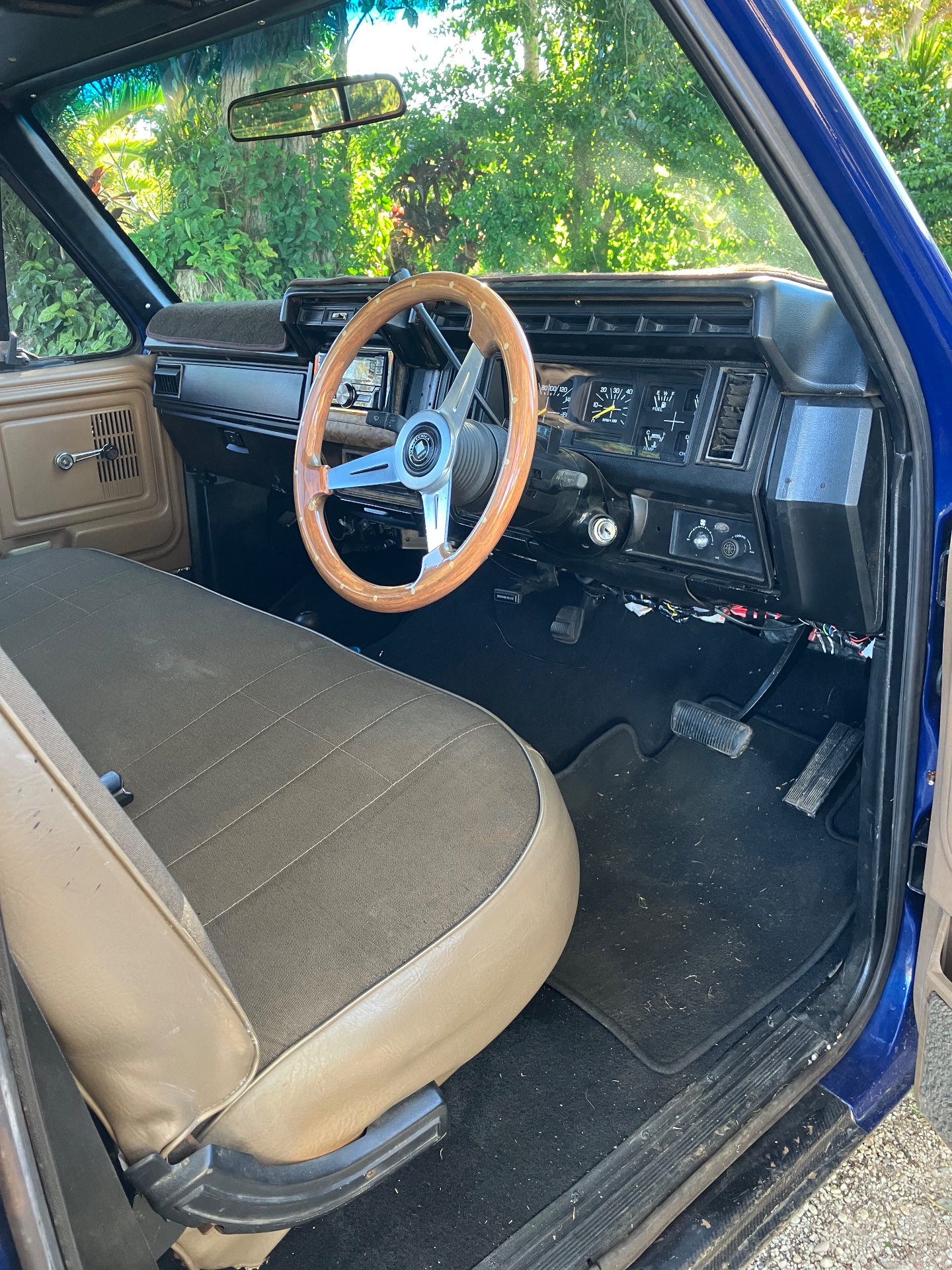 1991 FORD F150 (4x4) 3 SP AUTOMATIC 4X4 UTILITY