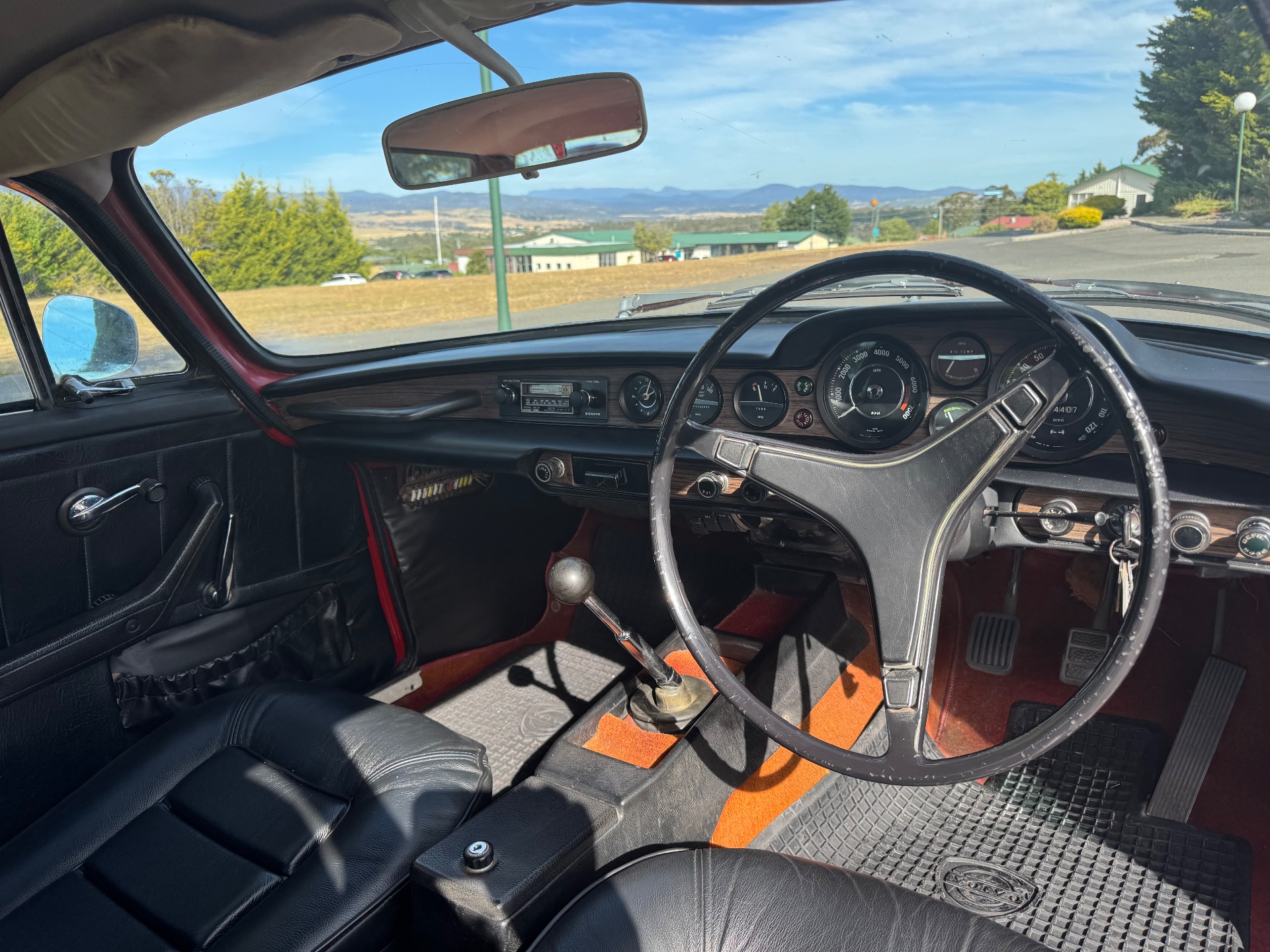 1972 VOLVO P 1800 ES 4 SP MANUAL 2D COUPE 