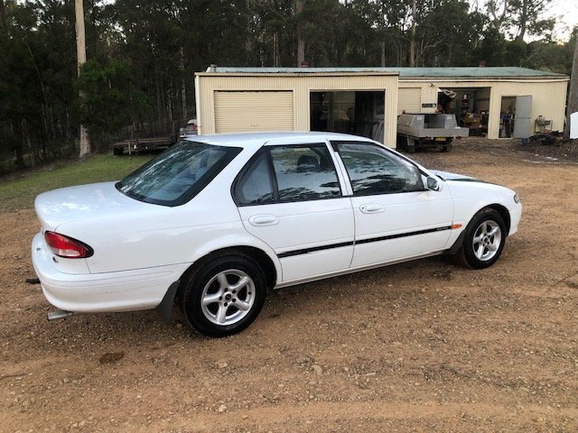 1995 FORD FALCON EF FUTURA 4 SP AUTOMATIC 4D SEDAN