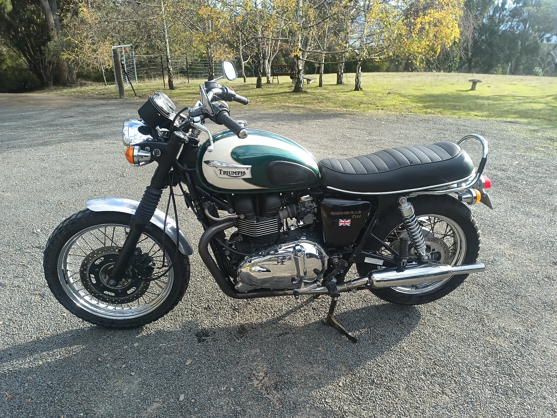 2009 TRIUMPH BONNEVILLE T100 ROAD