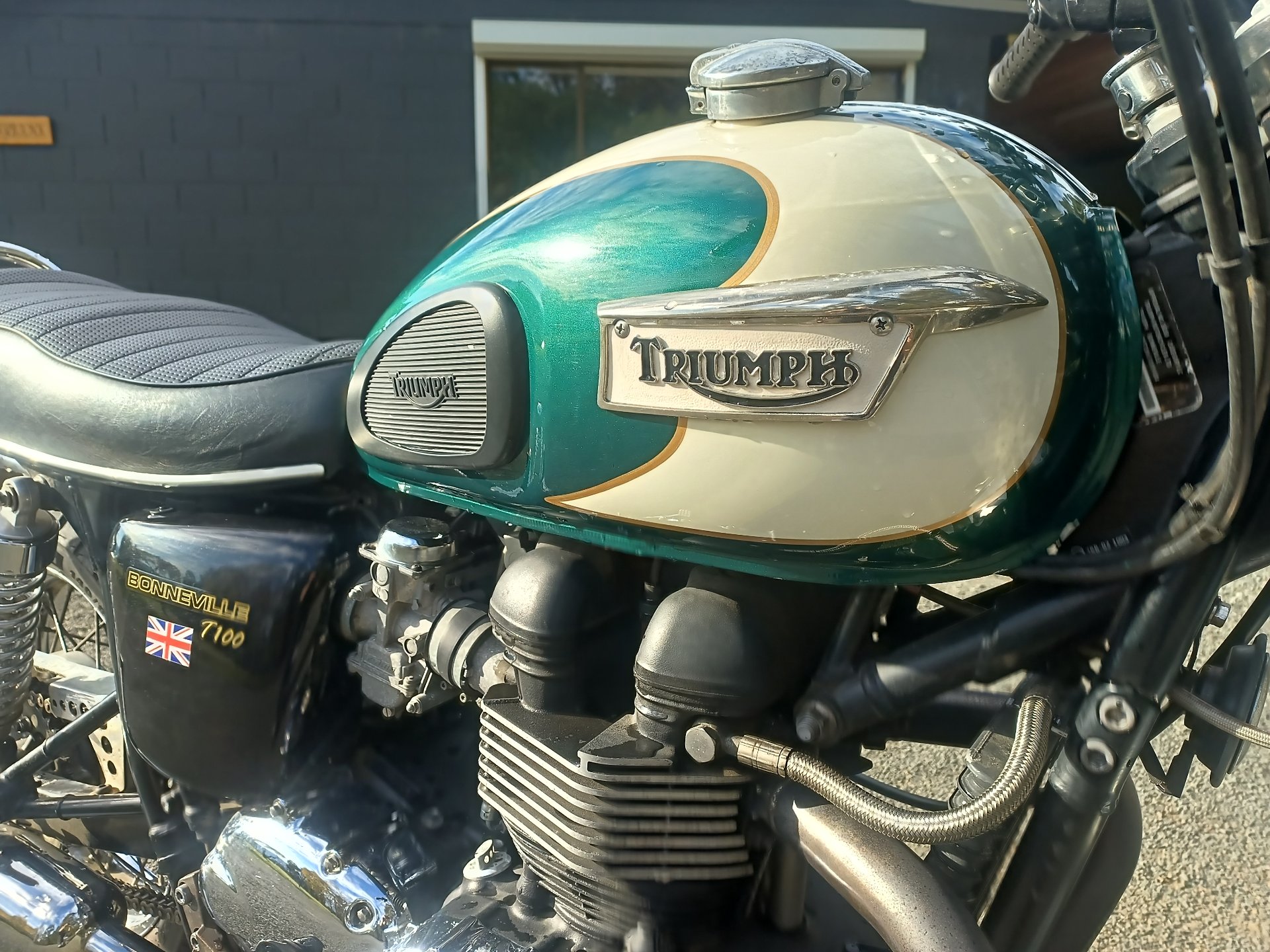 2009 TRIUMPH BONNEVILLE T100 ROAD