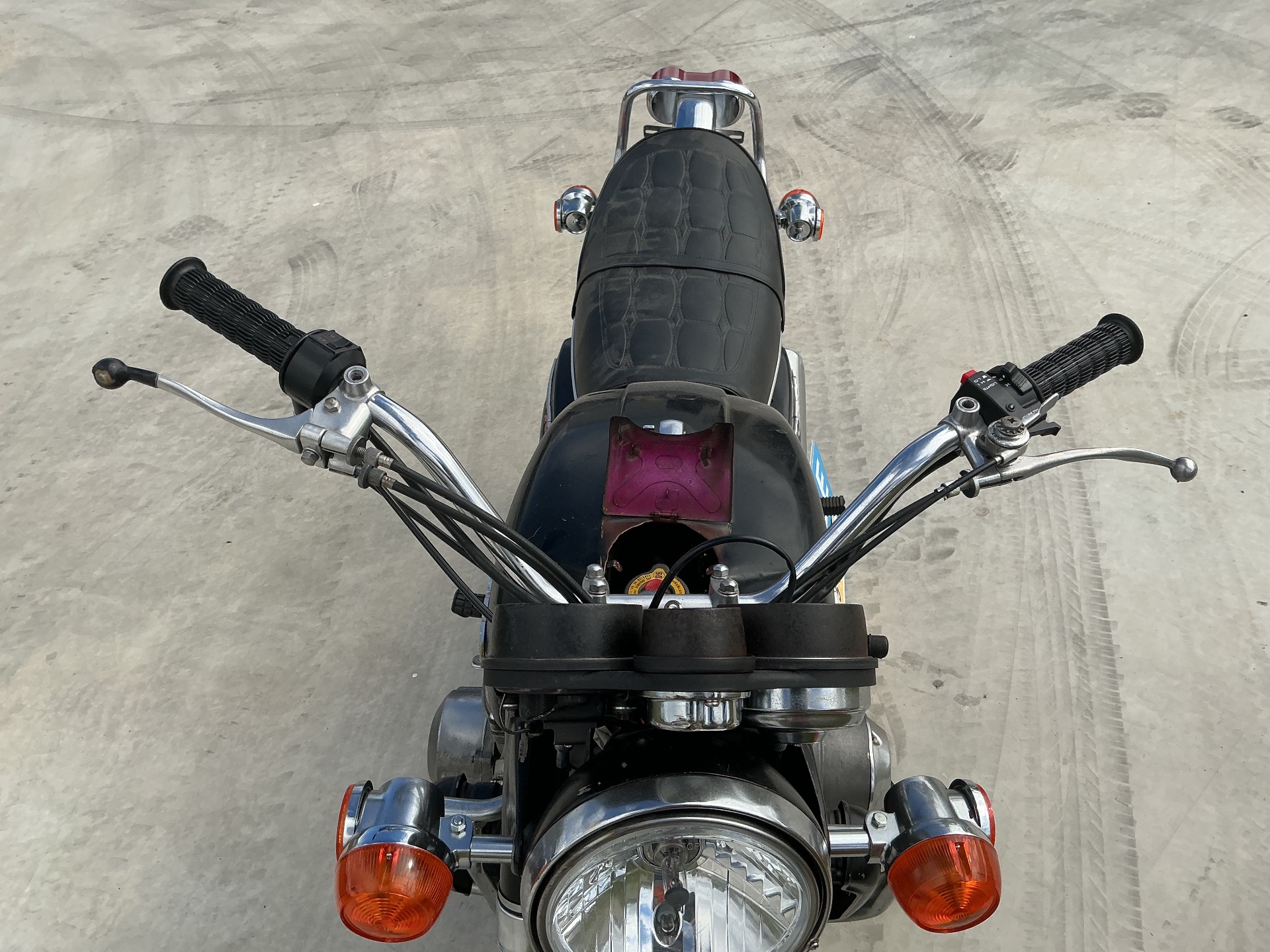 1972 SUZUKI GT750 J ROAD