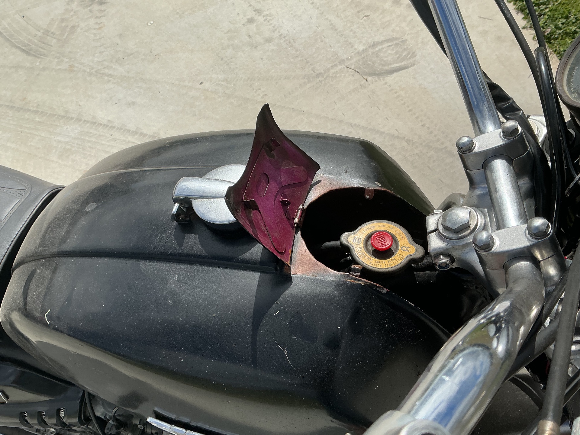 1972 SUZUKI GT750 J ROAD