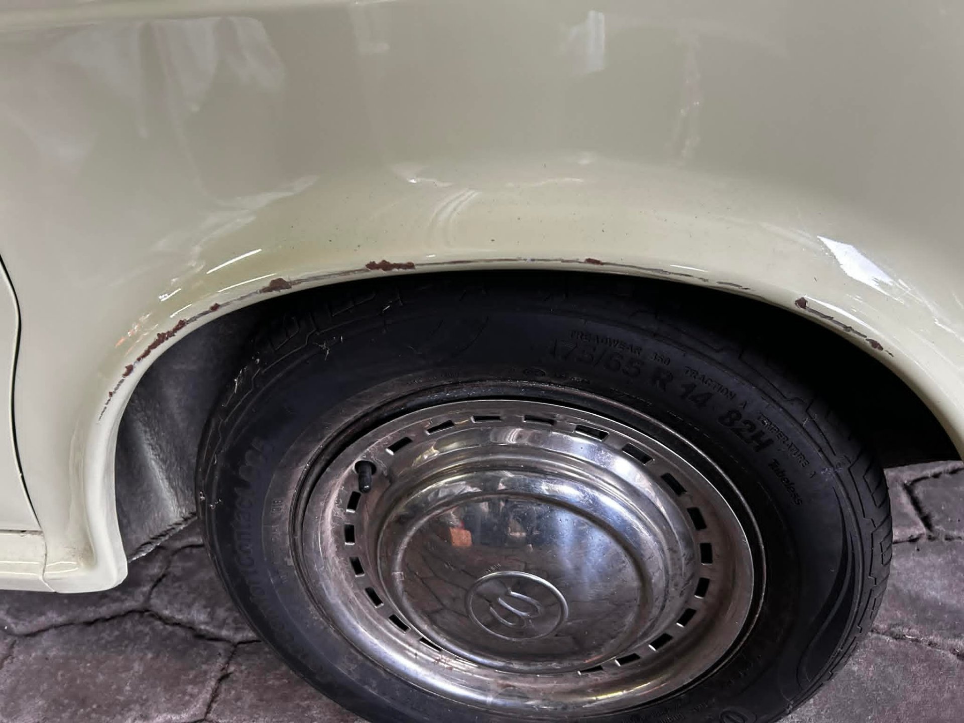 1969 WOLSELEY 18/85 AUTOMATIC SEDAN