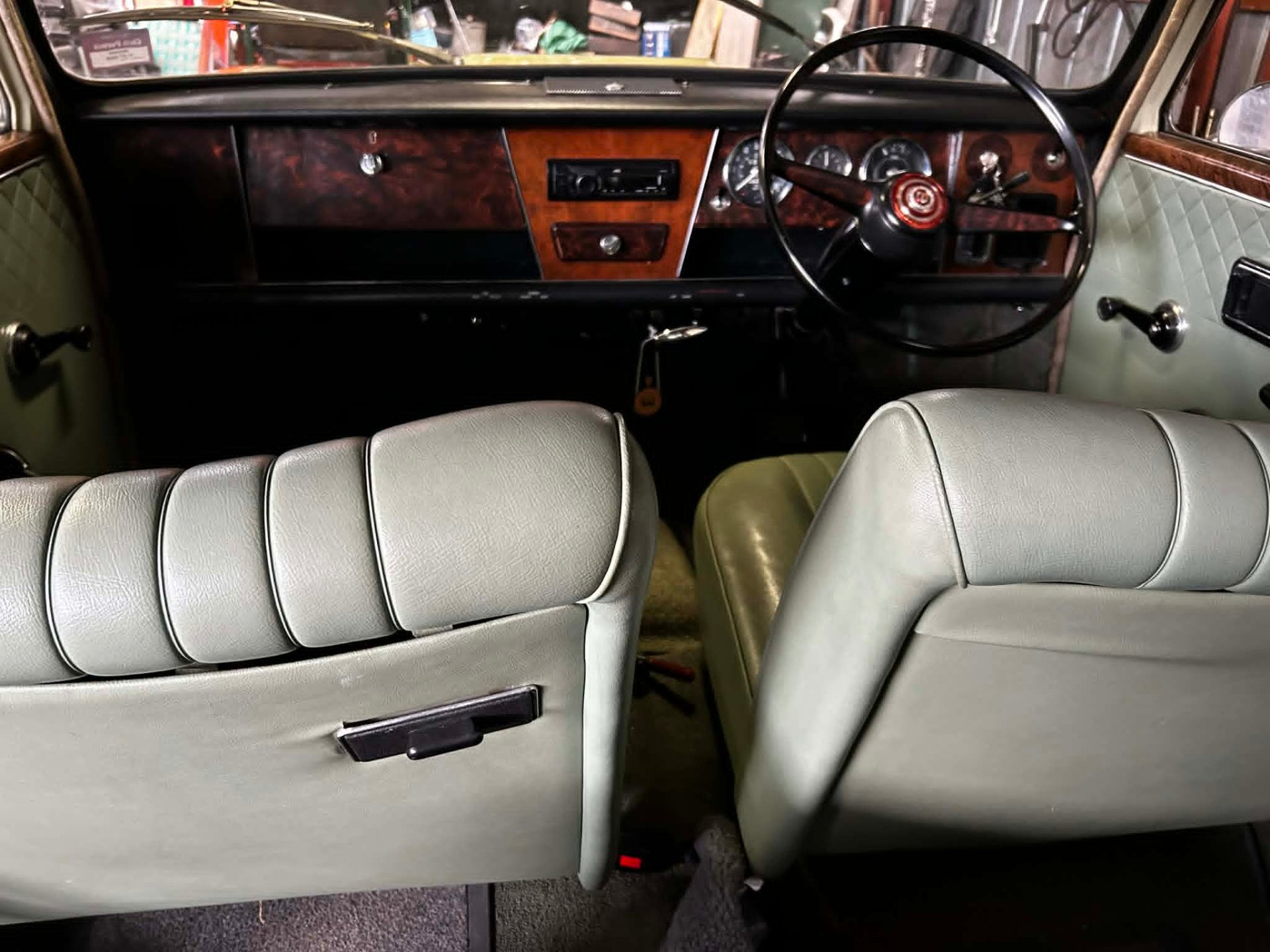 1969 WOLSELEY 18/85 AUTOMATIC SEDAN