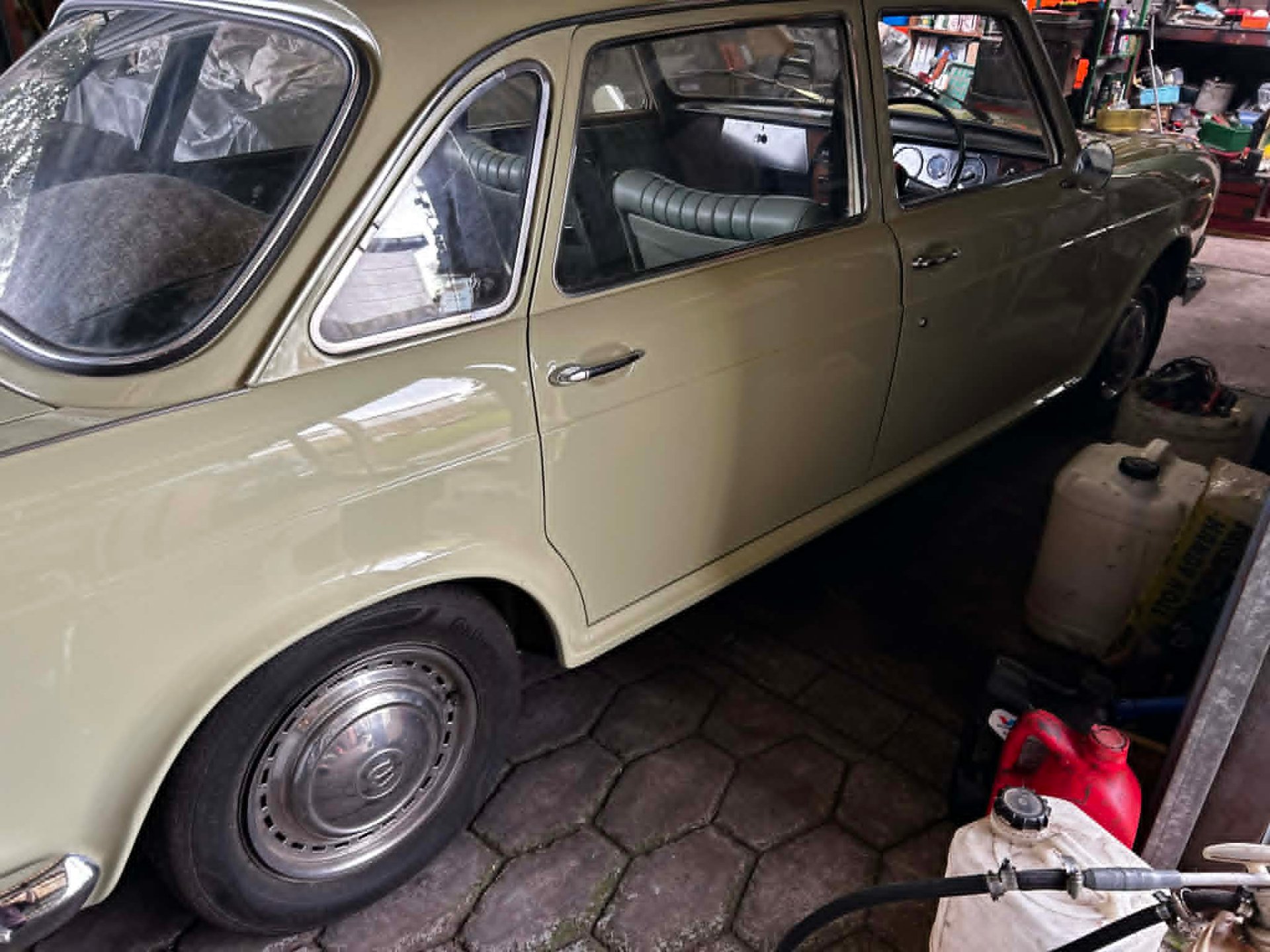 1969 WOLSELEY 18/85 AUTOMATIC SEDAN