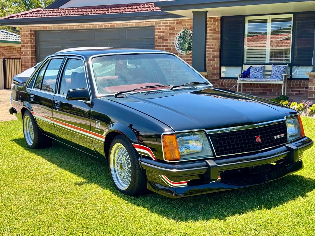 1982 HOLDEN COMMODORE VH SL/E 5 SP MANUAL 4D SEDAN