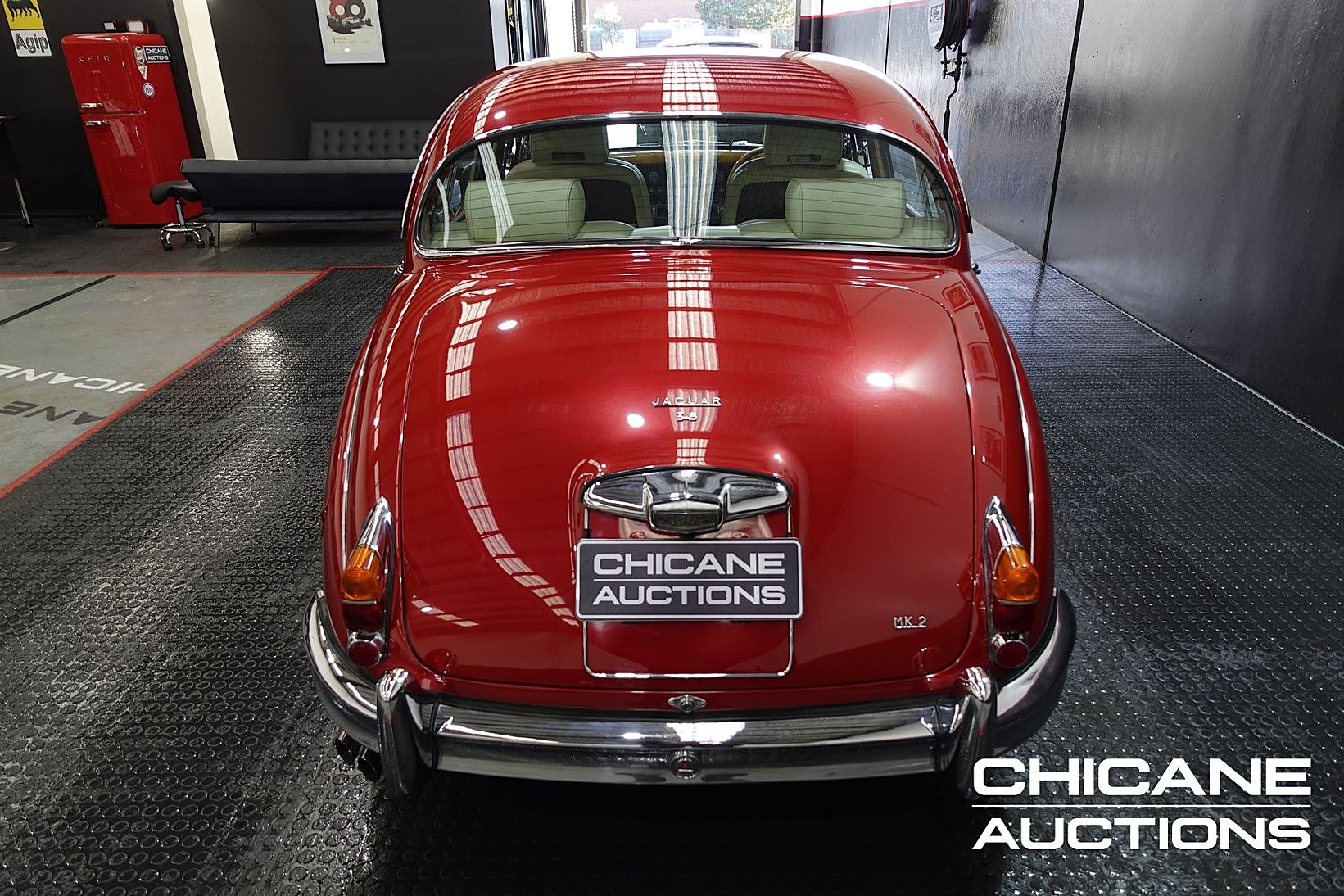 1965 JAGUAR MKII 3.8 5 SP MANUAL 4D SEDAN