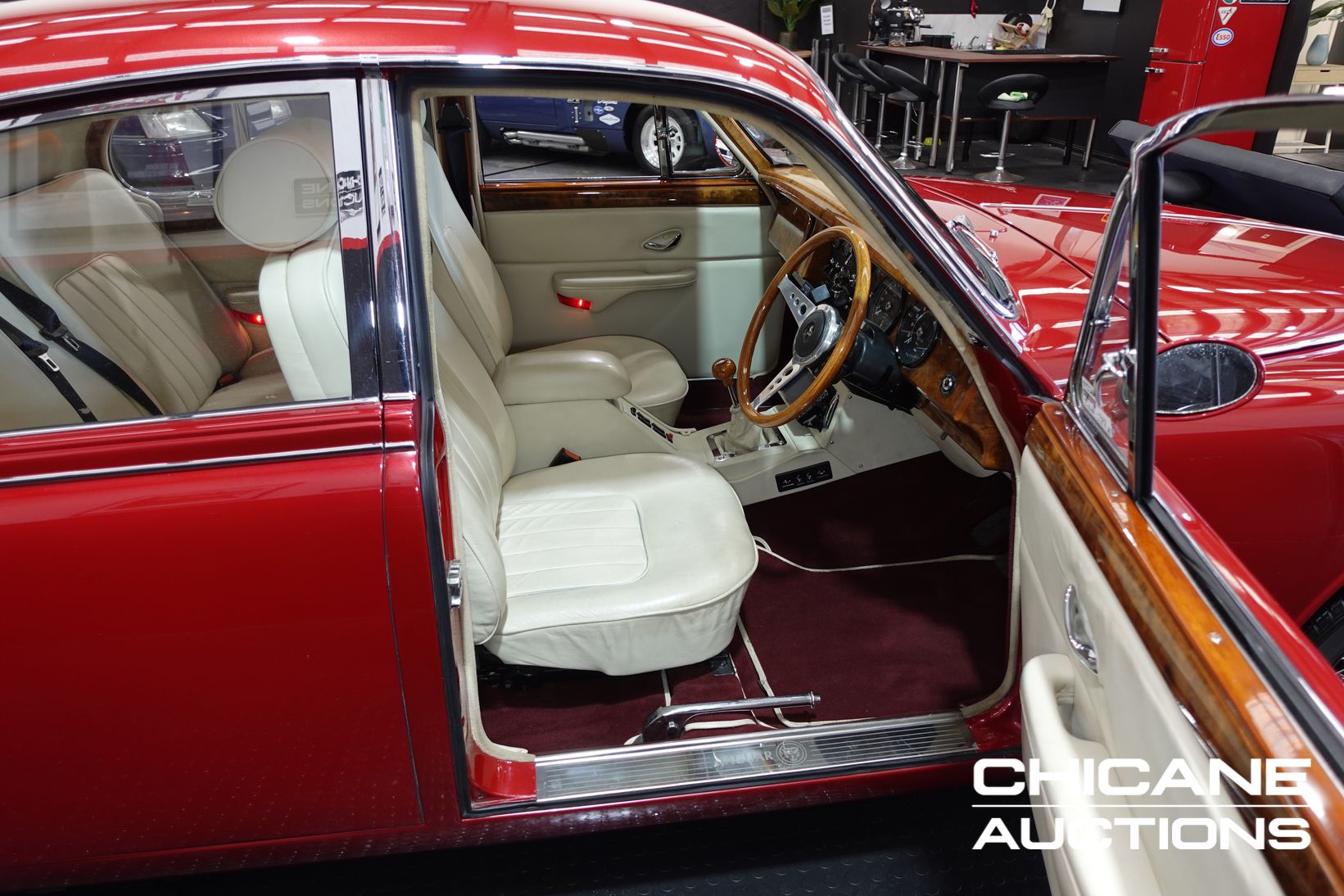 1965 JAGUAR MKII 3.8 5 SP MANUAL 4D SEDAN