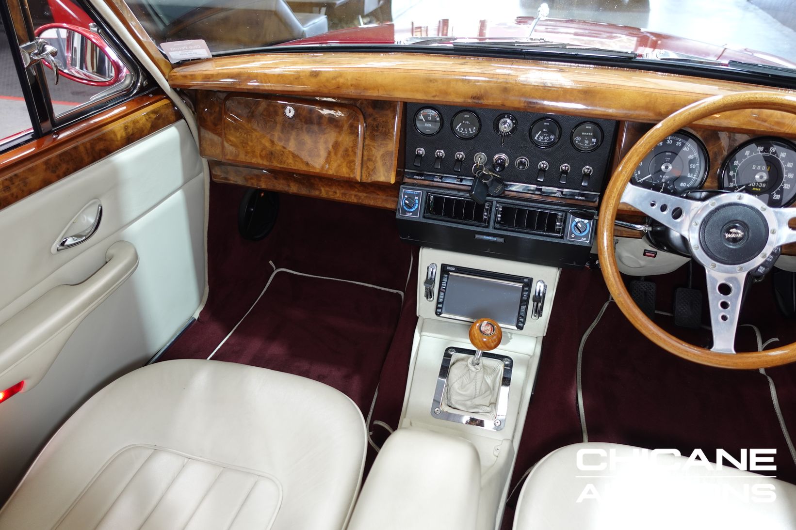 1965 JAGUAR MKII 3.8 5 SP MANUAL 4D SEDAN