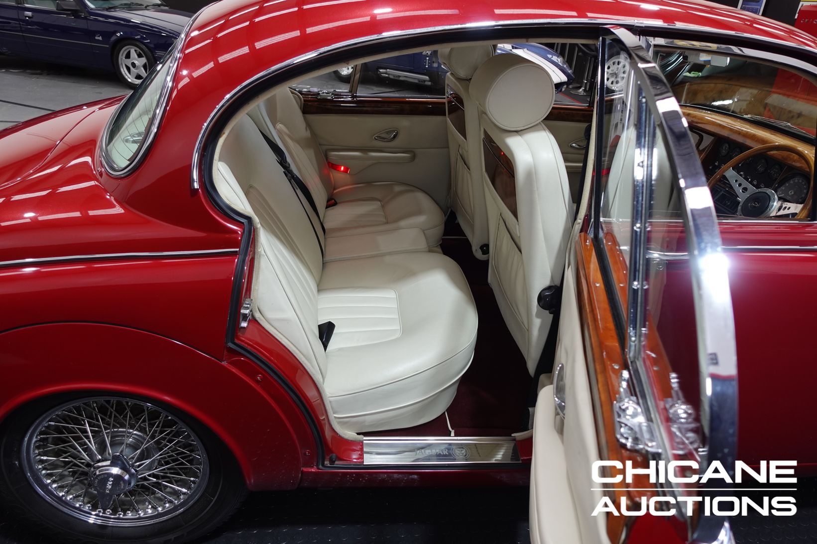 1965 JAGUAR MKII 3.8 5 SP MANUAL 4D SEDAN