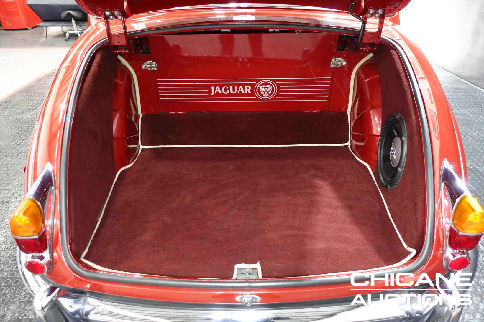 1965 JAGUAR MKII 3.8 5 SP MANUAL 4D SEDAN