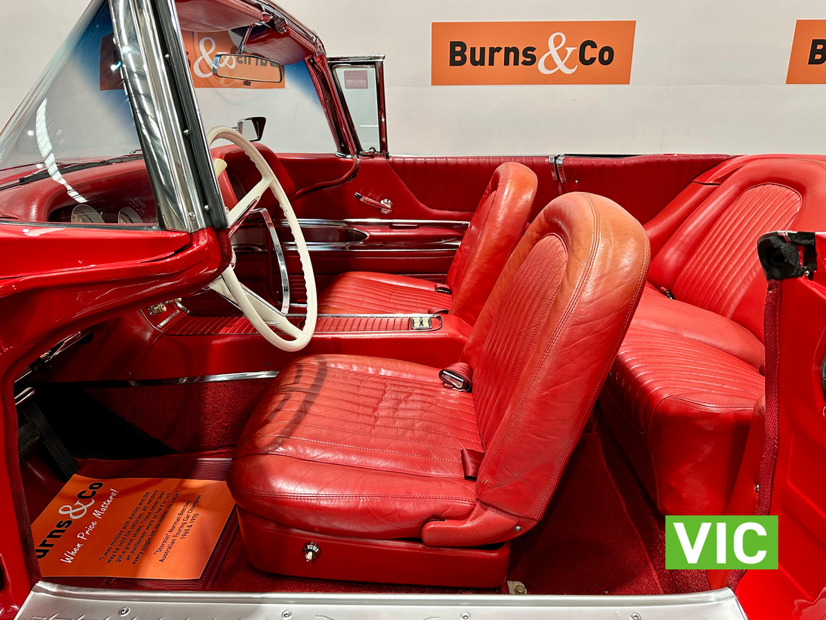 1960 FORD THUNDERBIRD V8 AUTOMATIC CONVERTIBLE