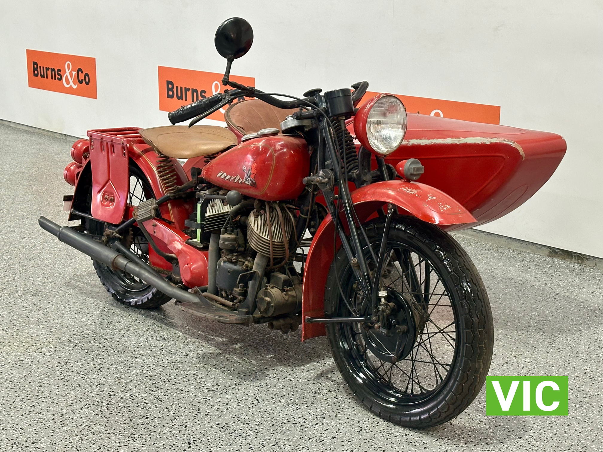 1942 INDIAN SCOUT 500CC WITH SIDE CAR