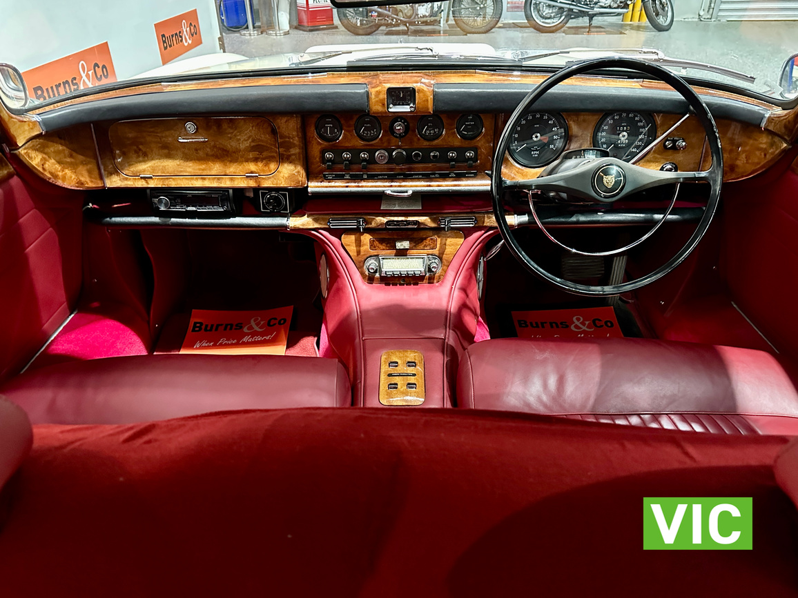 1970 JAGUAR 420G 6 CYL AUTOMATIC SEDAN