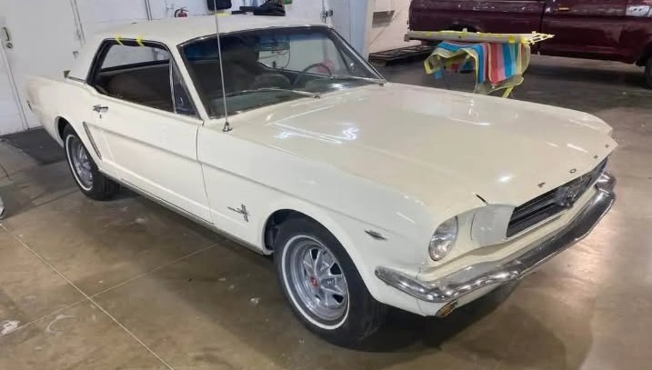 1964 FORD MUSTANG COUPE