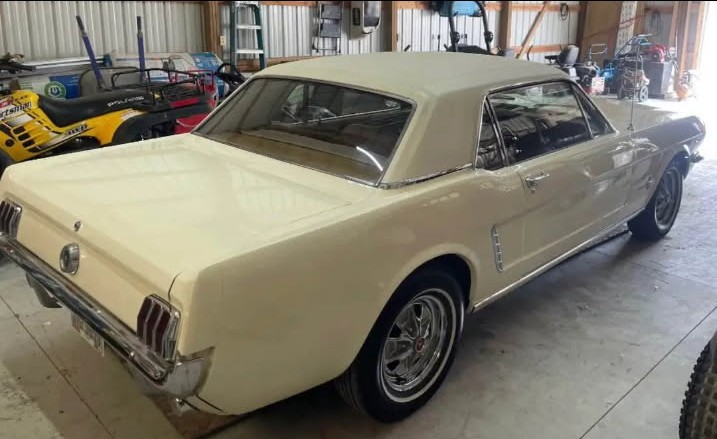 1964 FORD MUSTANG COUPE 