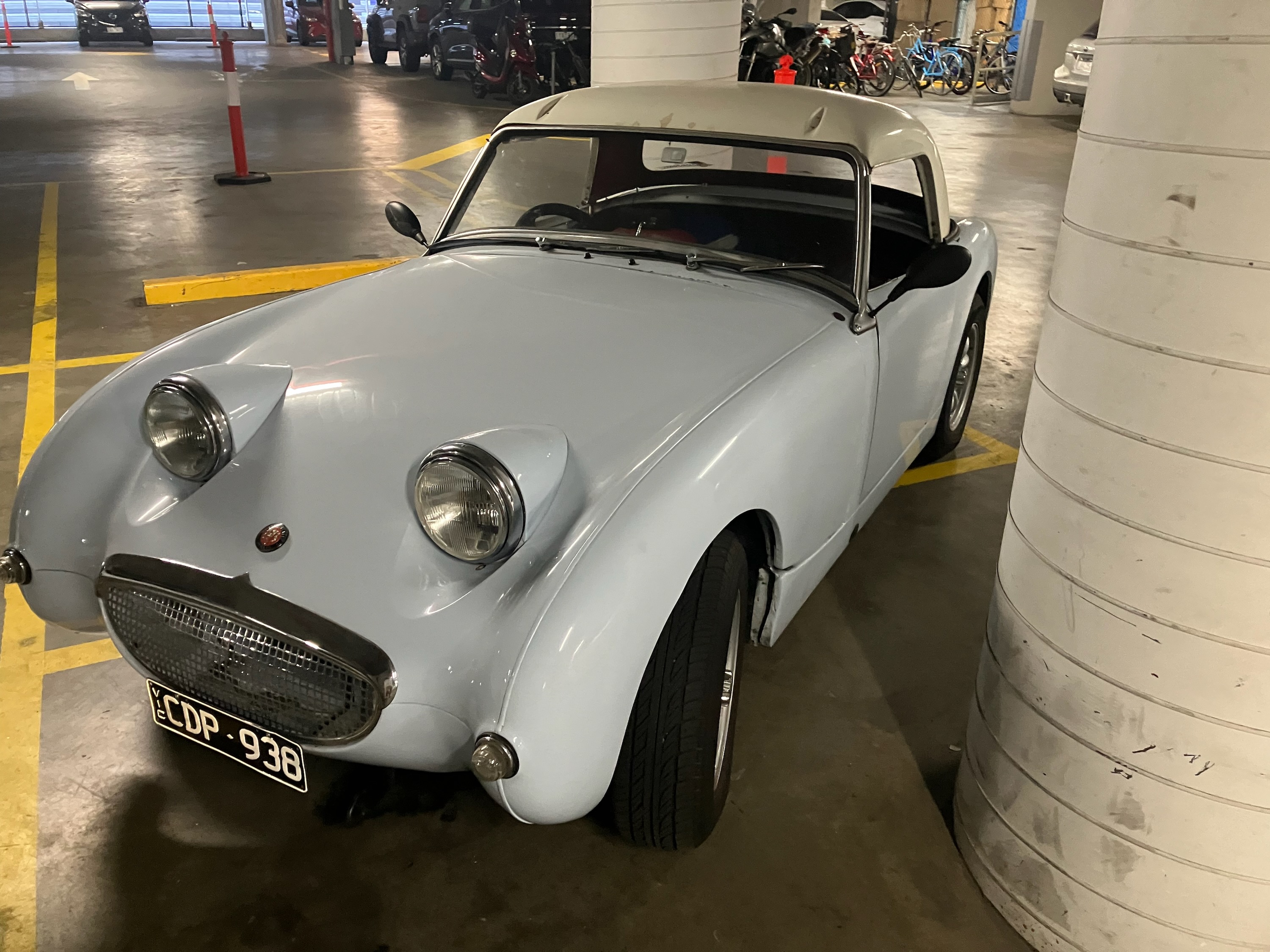 1960 AUSTIN HEALEY SPRITE 5 SP MANUAL ROADSTER