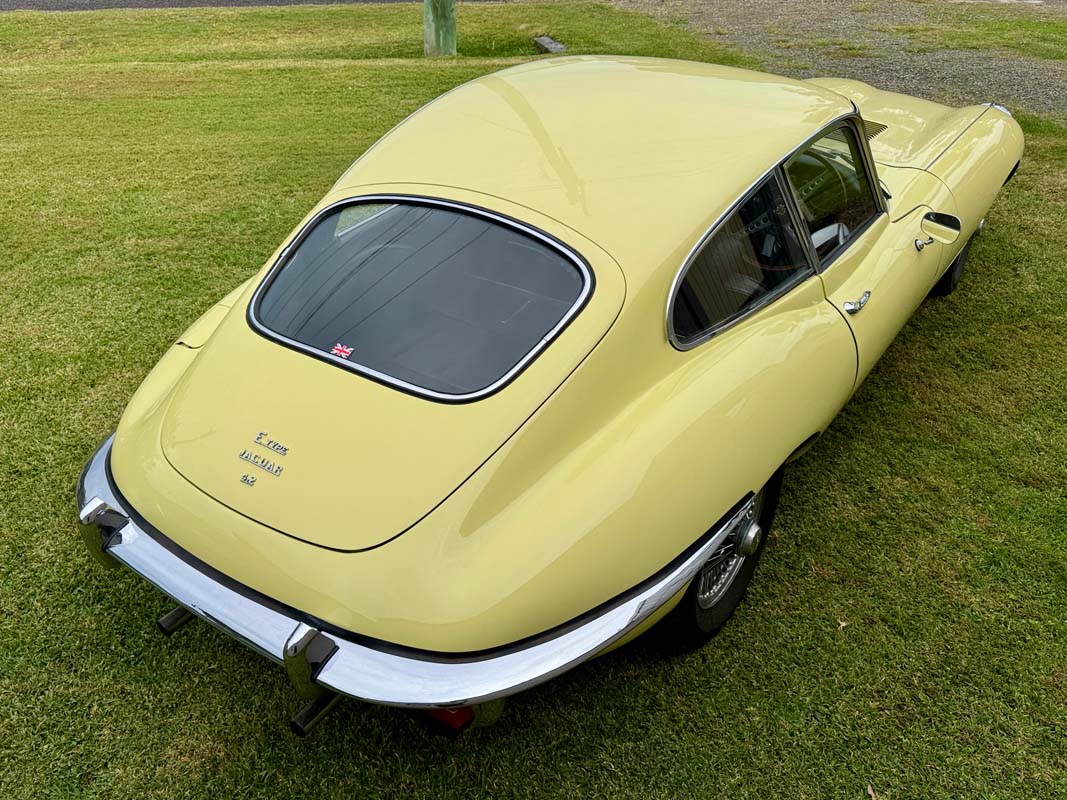 1969 JAGUAR E TYPE 4.2L 4 SP MANUAL FIXED HEAD COUPE