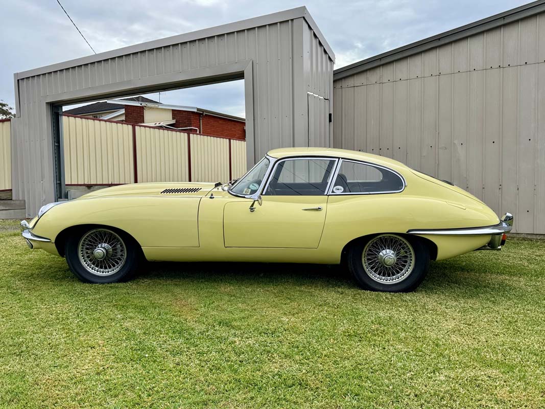 1969 JAGUAR E TYPE 4.2L 4 SP MANUAL FIXED HEAD COUPE
