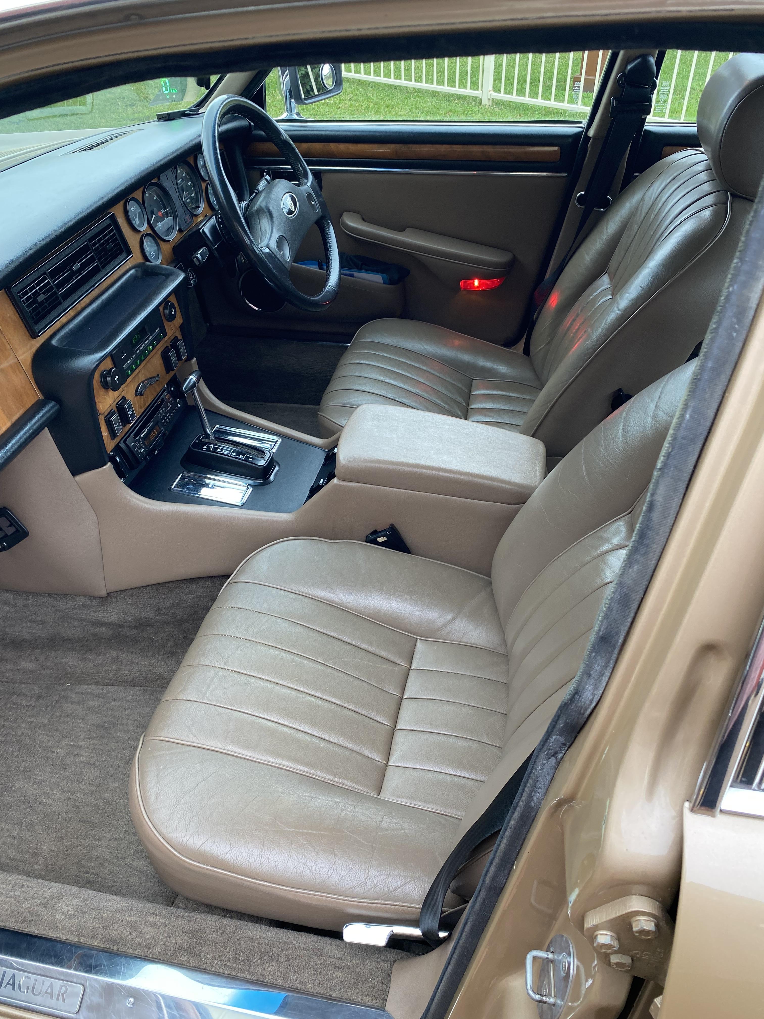 1985 JAGUAR XJ6 SERIES III 4.2 3 SP AUTOMATIC 4D SEDAN
