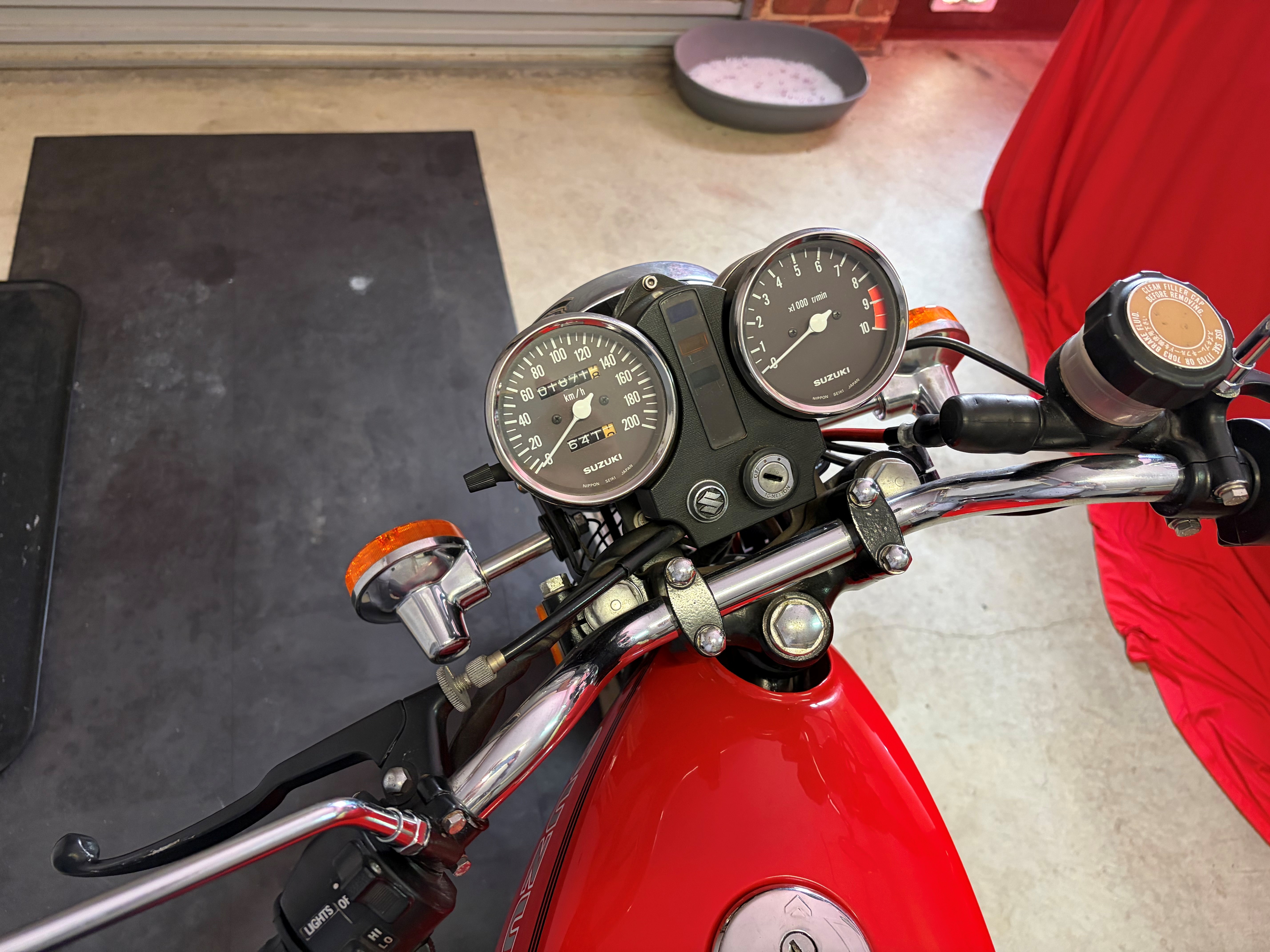 1979 SUZUKI GT250 X7 ROAD