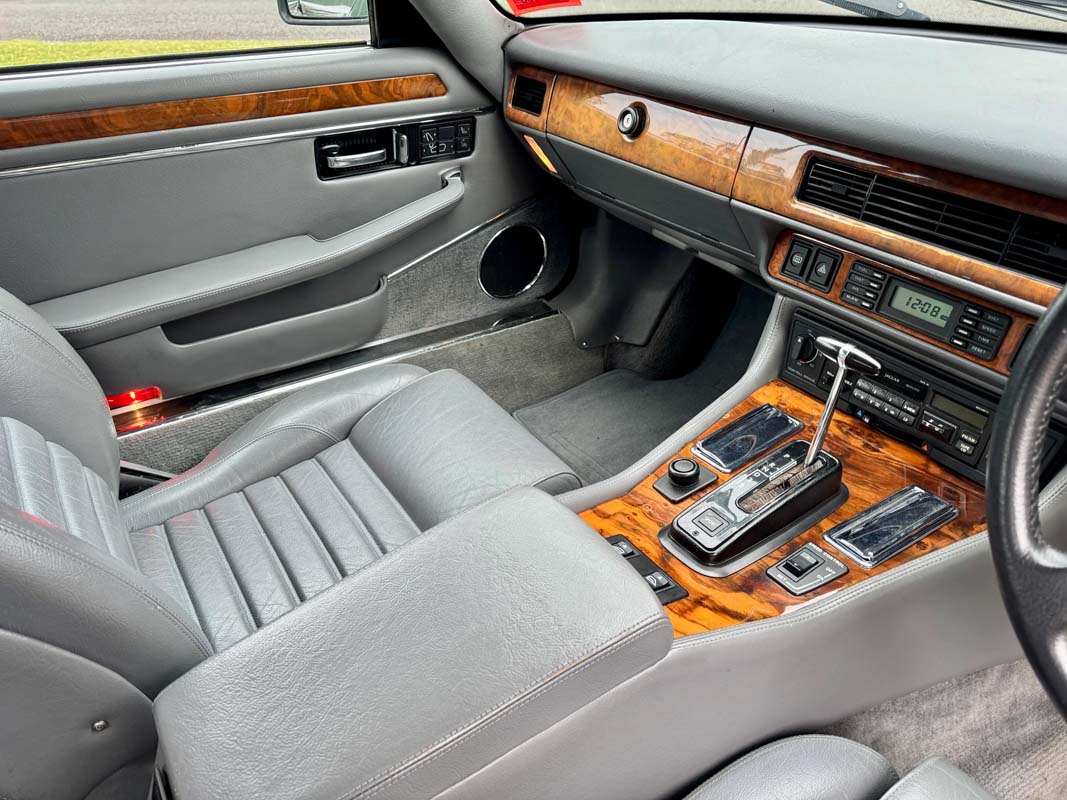 1991 JAGUAR XJS 4.0L AUTOMATIC COUPE