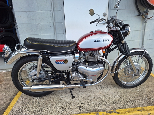 1969 KAWASAKI W2SS ROAD