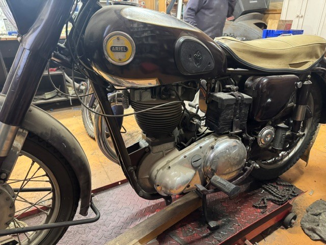 1957 ARIEL VH500 ROAD