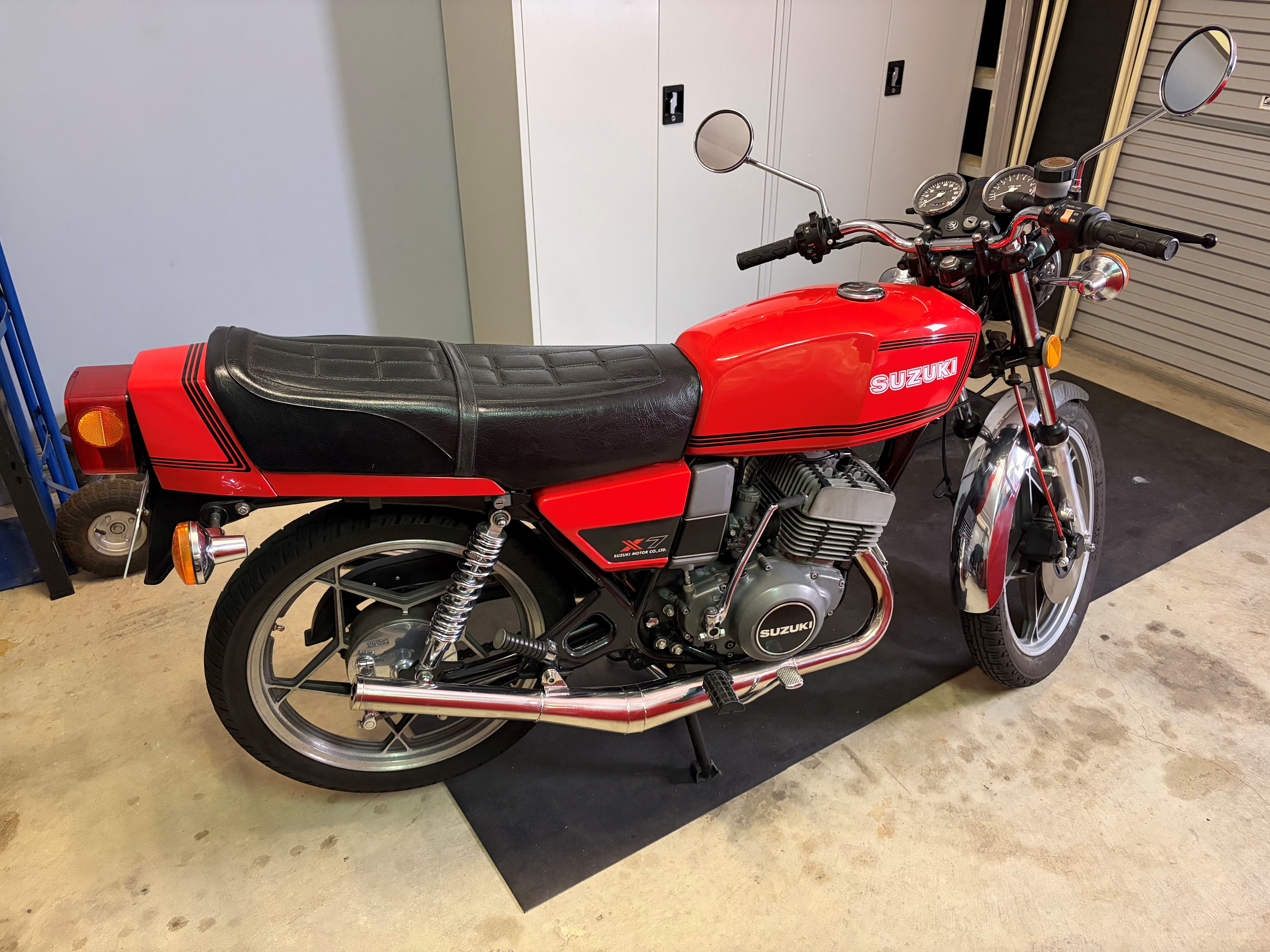 1979 SUZUKI GT250 X7 ROAD