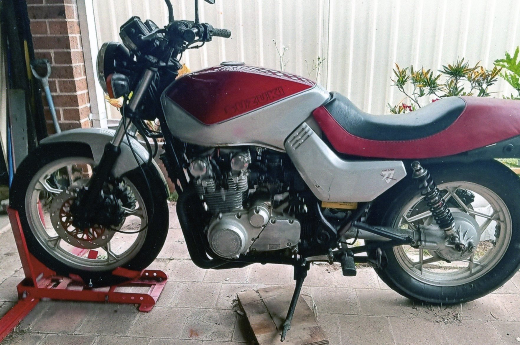 1981 SUZUKI KATANA 650 SPORTS