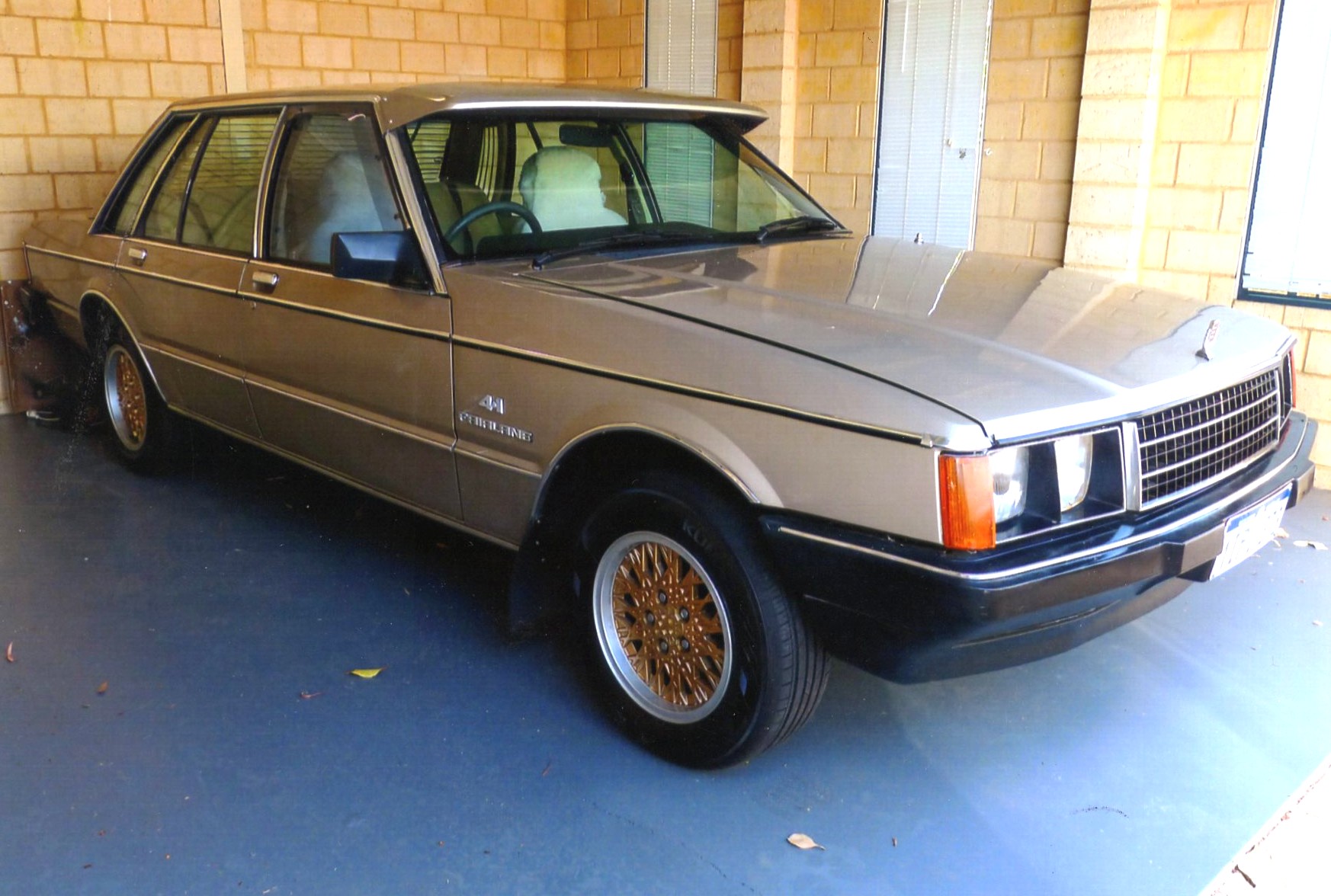 1980 FORD FAIRLANE ZJ 3 SP AUTOMATIC 4D SEDAN