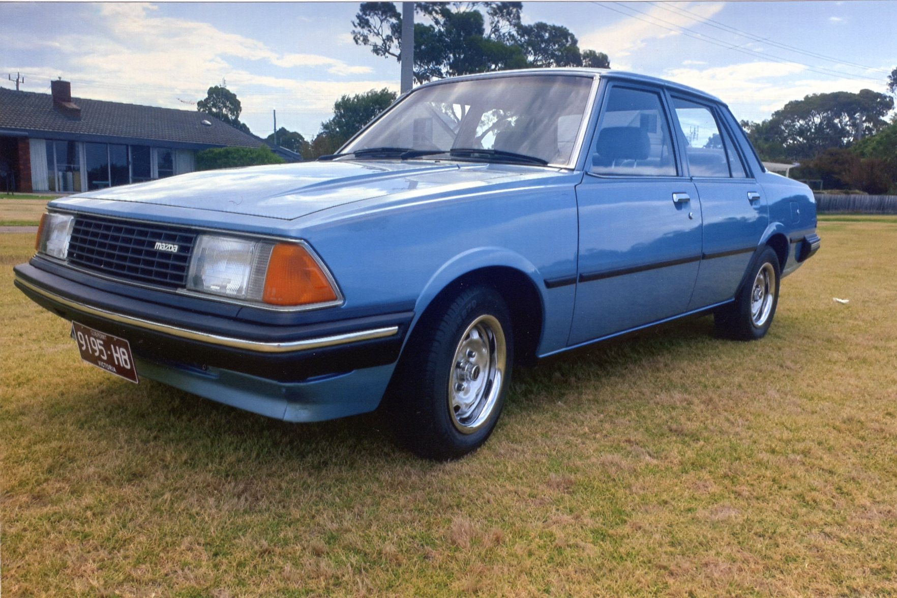 1982 MAZDA 626 DELUXE 5 SP MANUAL 4D SEDAN