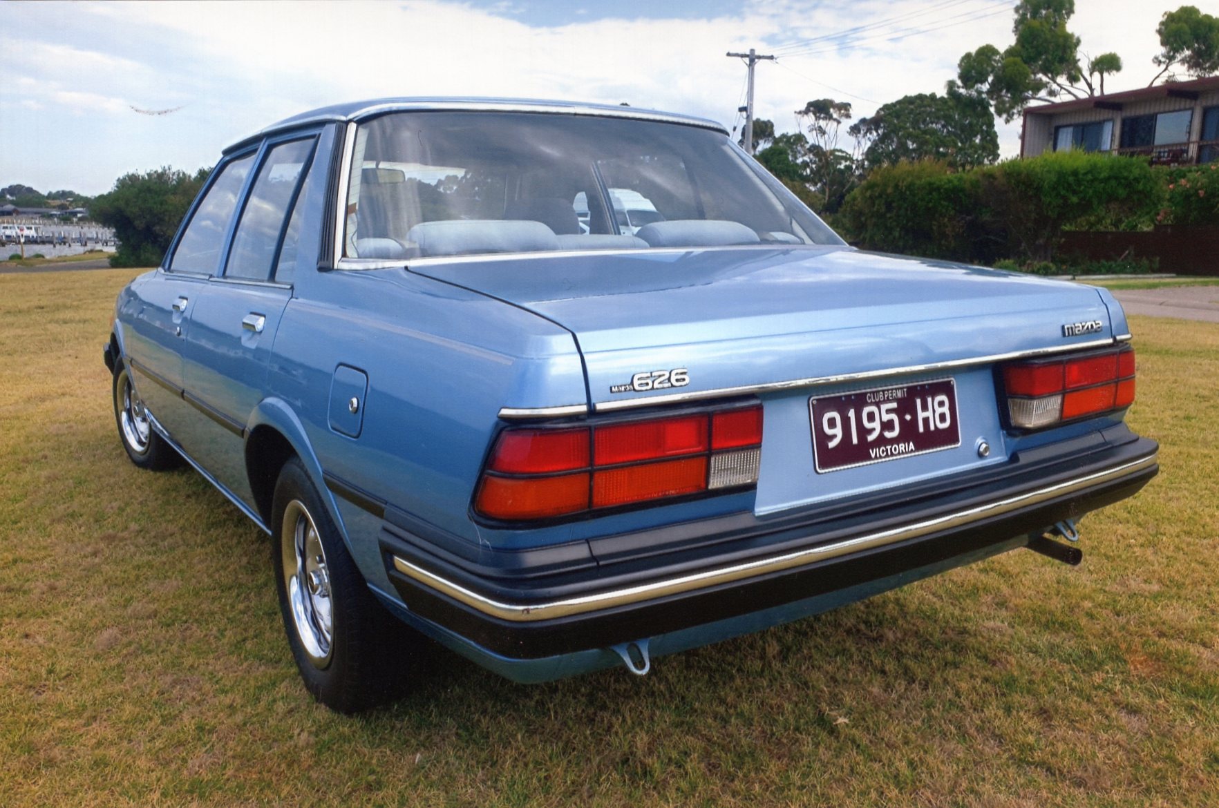 1982 MAZDA 626 DELUXE 5 SP MANUAL 4D SEDAN