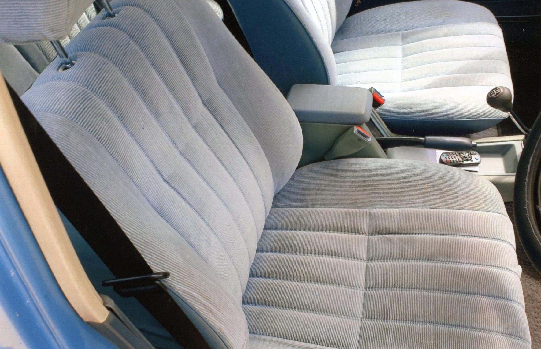 1982 MAZDA 626 DELUXE 5 SP MANUAL 4D SEDAN