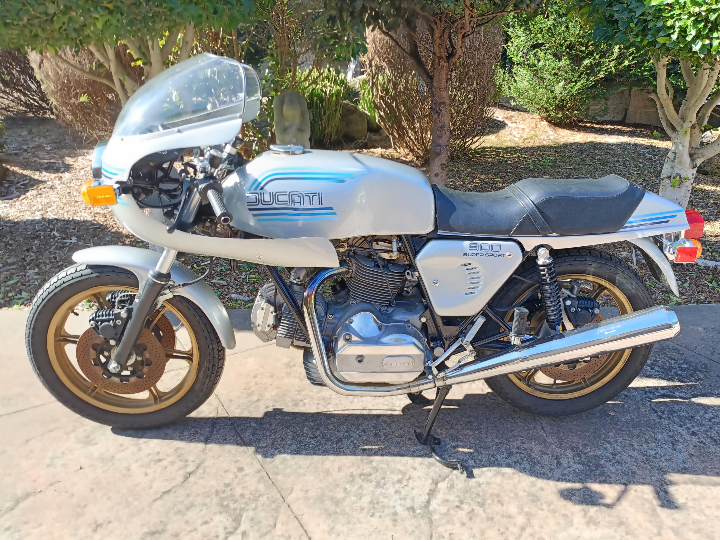 1982 DUCATI 900 SUPER SPORT ROAD