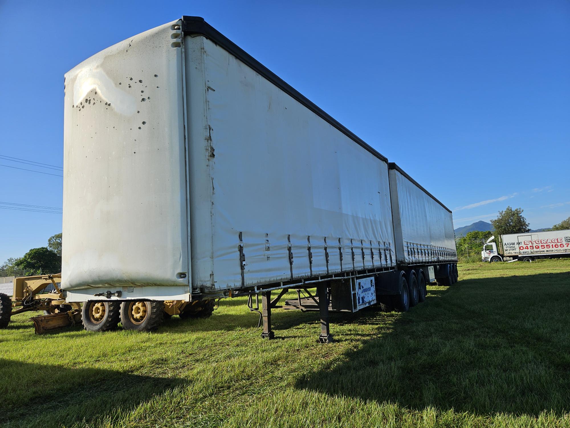 MAXITRANS B DOUBLE TAUTLINERS SET