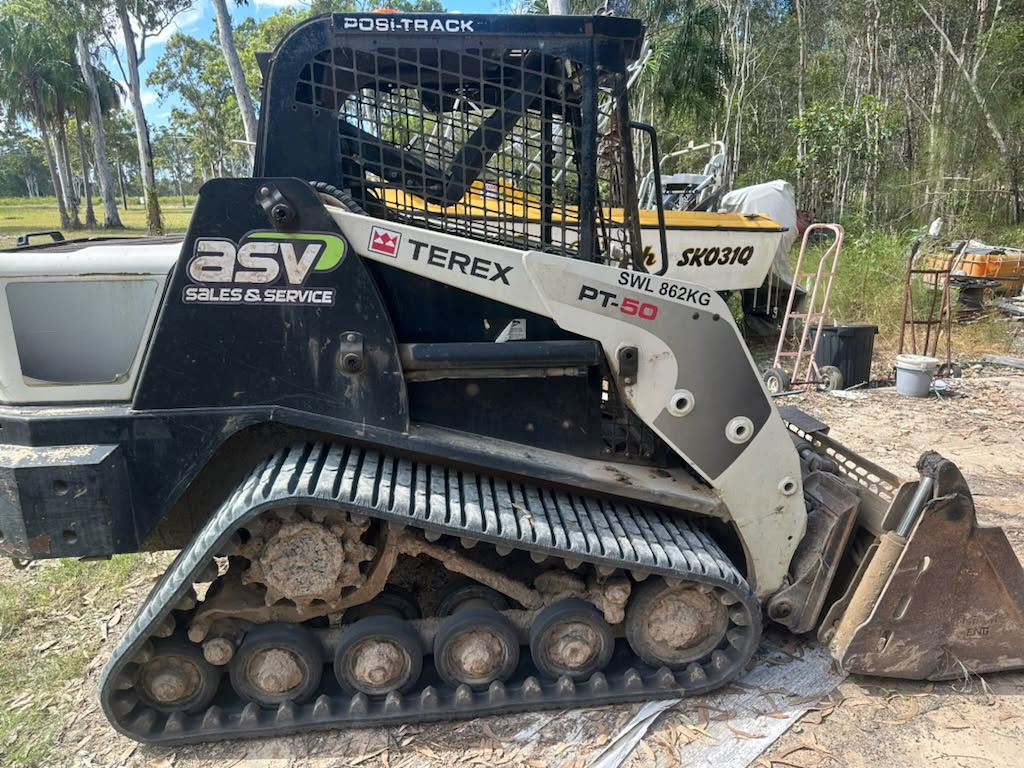 1998 UD CRANE TIPPER TRUCK & POSI TRACK PT50 COMBO