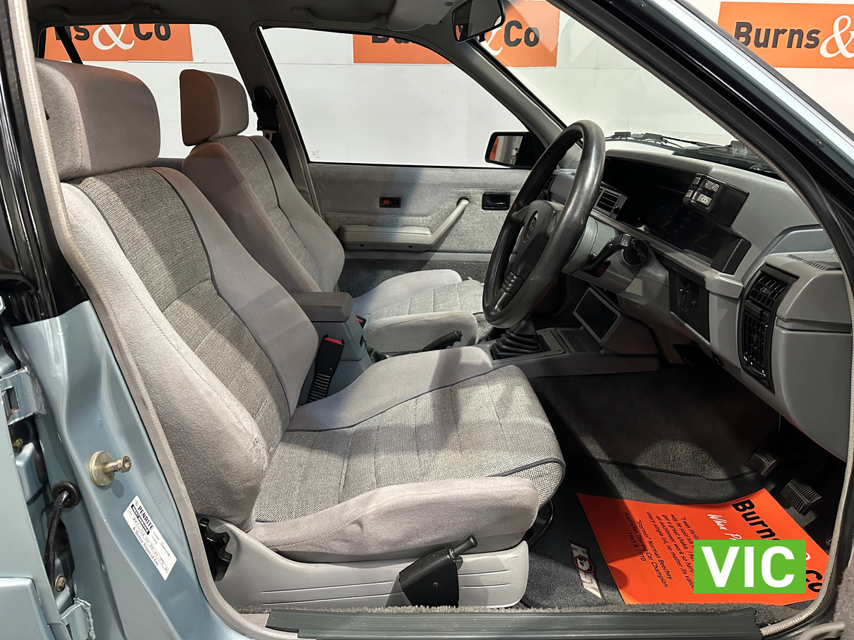1988 HOLDEN HSV VL SS GROUP A WALKINSHAW #037 MANUAL SEDAN