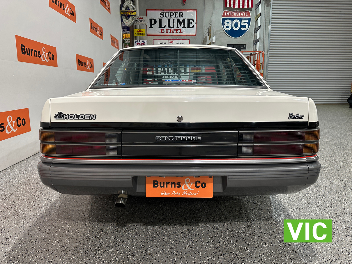 1987 HOLDEN VL BERLINA 6CYL 3.0L RB30 AUTO SEDAN
