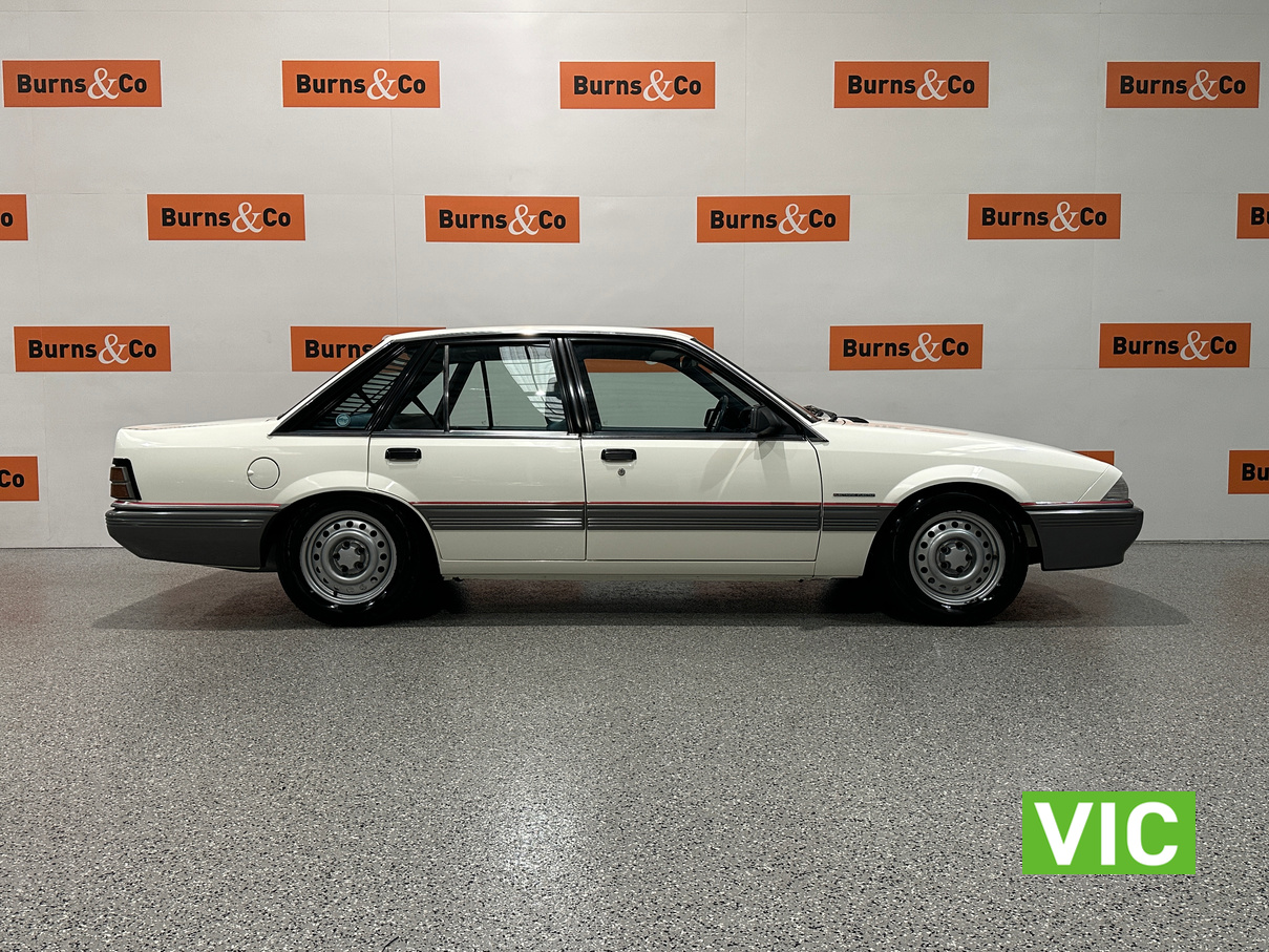 1987 HOLDEN VL BERLINA 6CYL 3.0L RB30 AUTO SEDAN