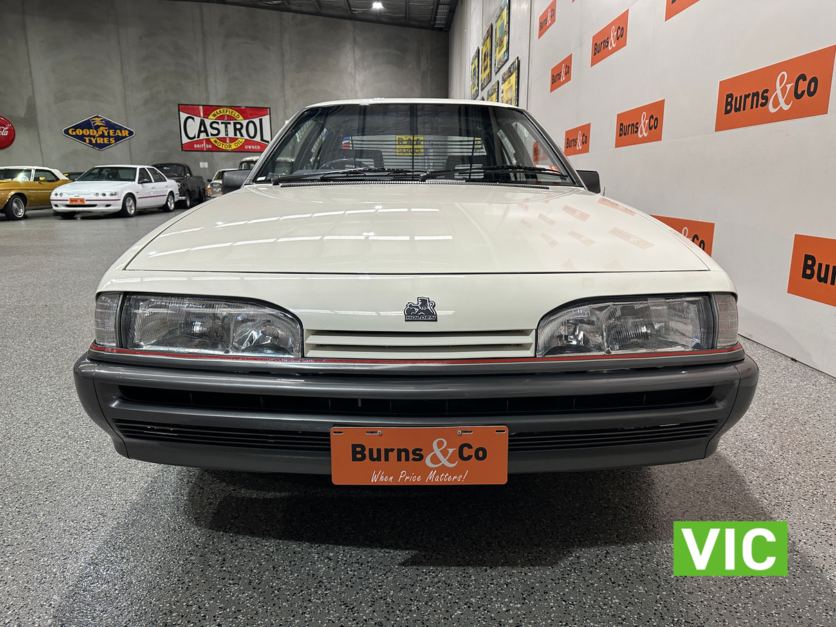 1987 HOLDEN VL BERLINA 6CYL 3.0L RB30 AUTO SEDAN