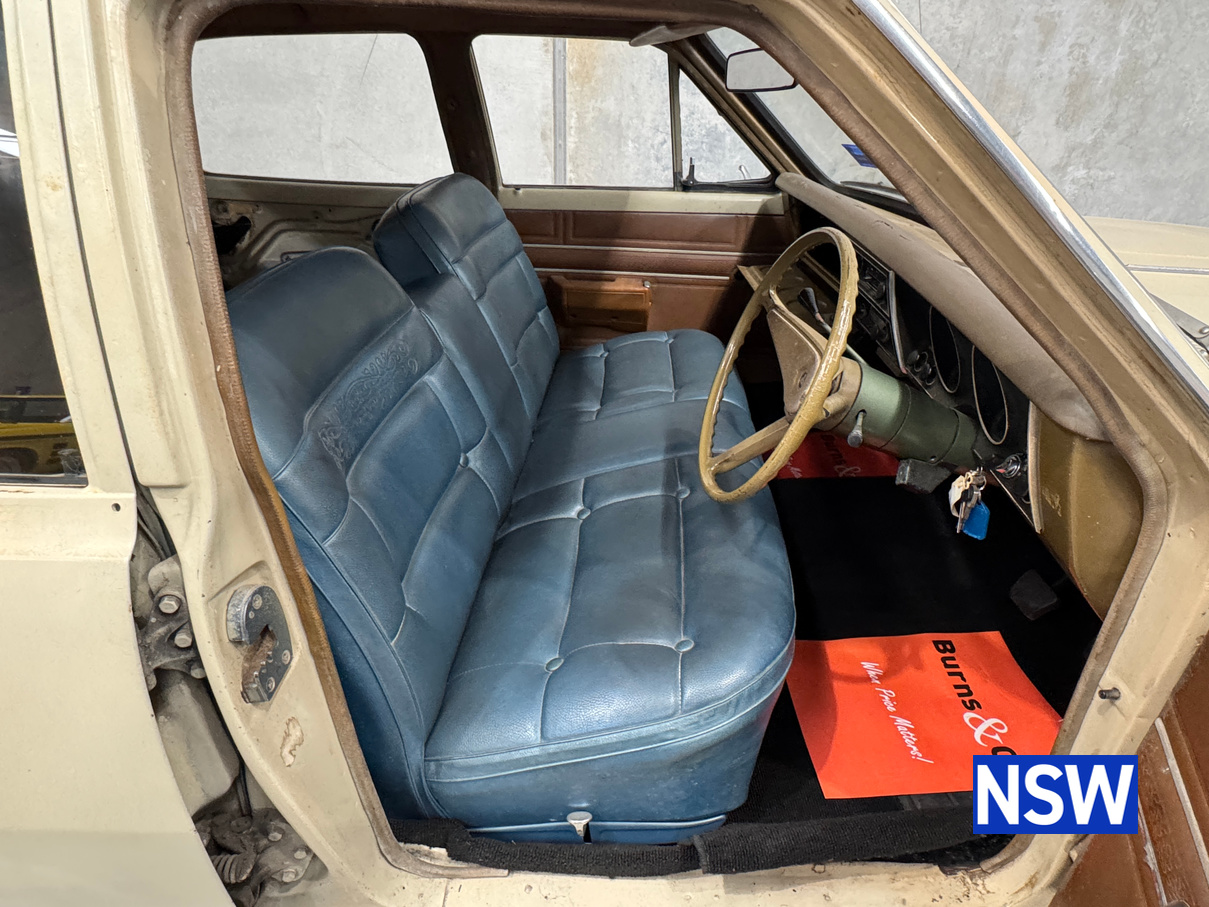 1970 HOLDEN HT KINGSWOOD 6 CYL MANUAL SEDAN
