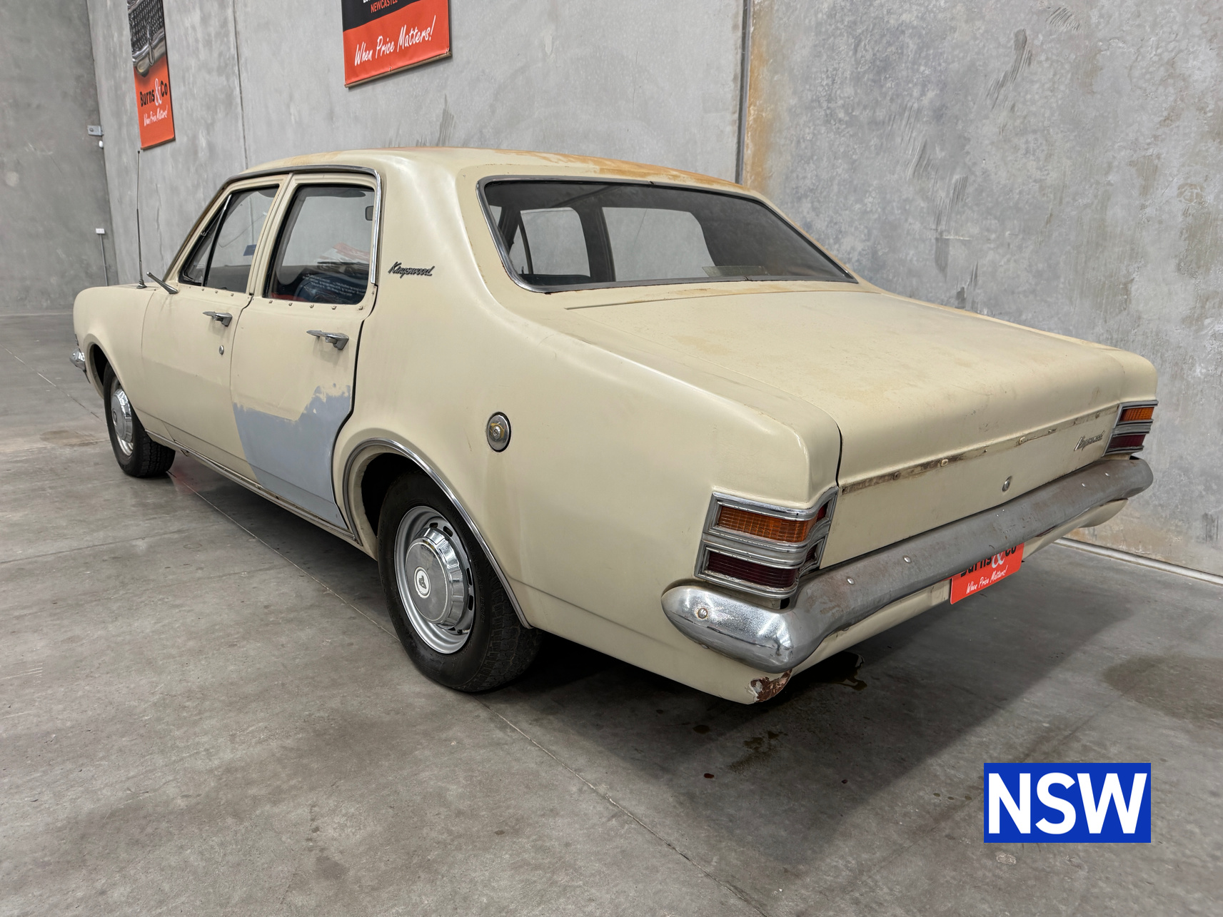 1970 HOLDEN HT KINGSWOOD 6 CYL MANUAL SEDAN