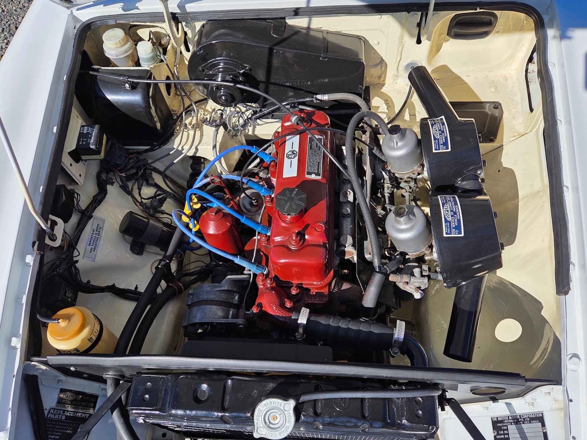 1969 MG MGB MK II 4 SP MANUAL 2D ROADSTER 