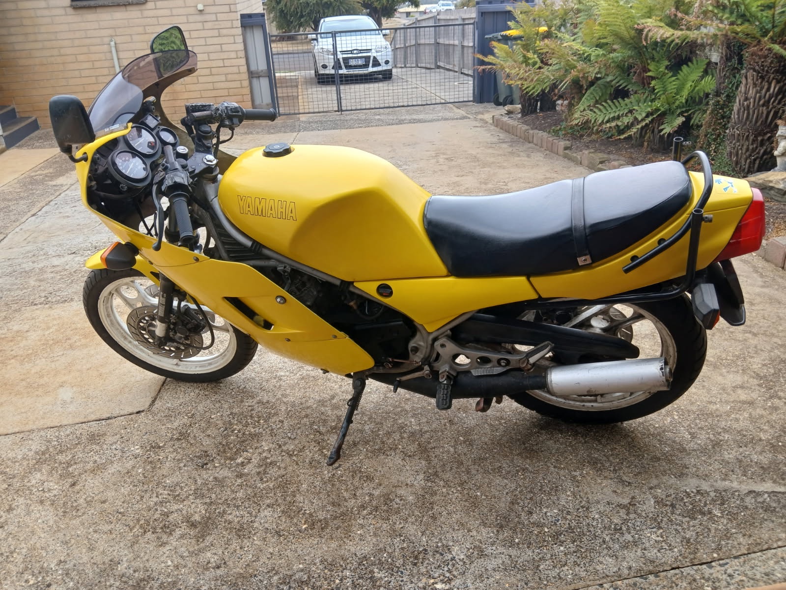 1984 YAMAHA RZ250 ROAD
