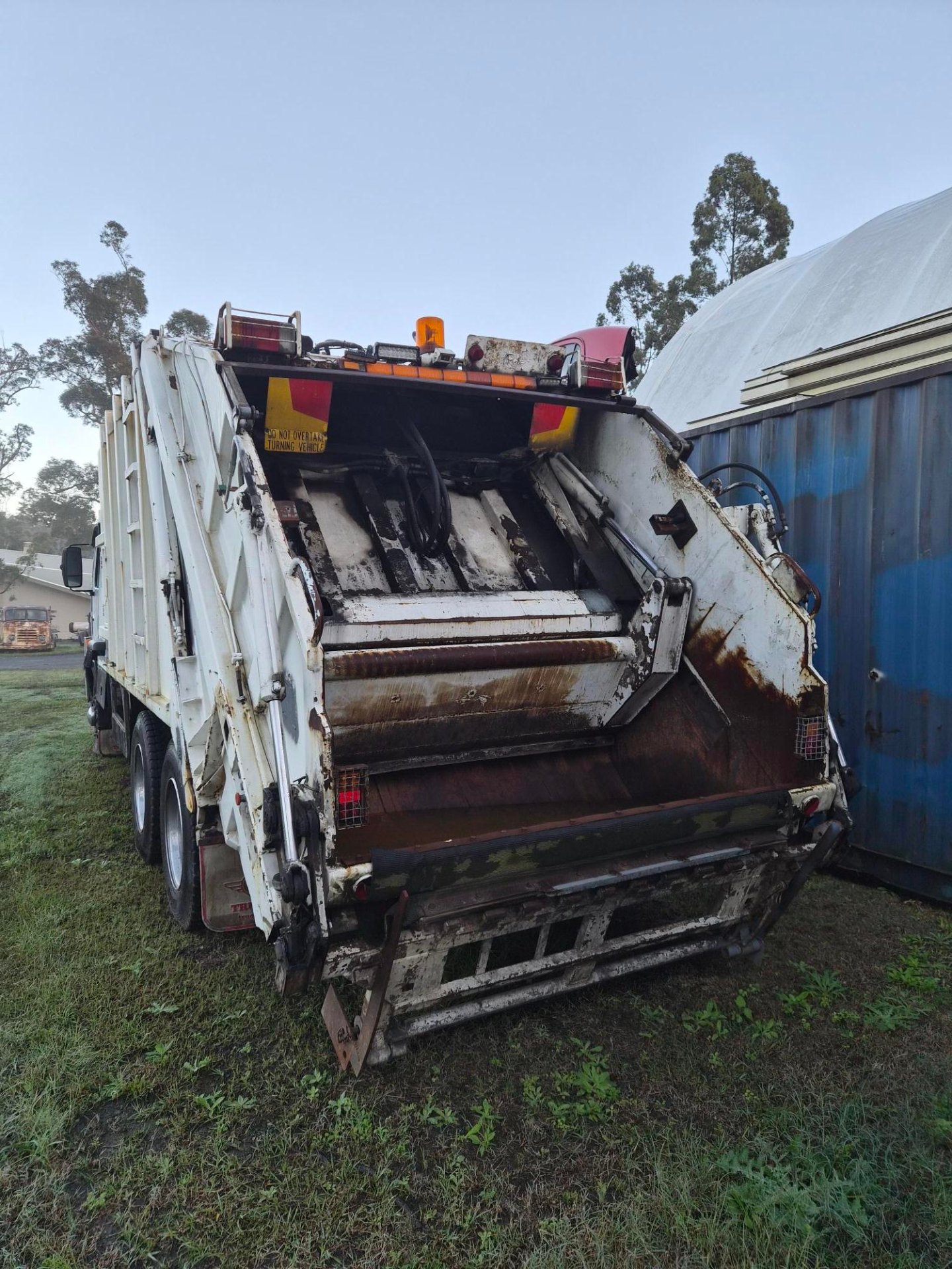 2007 IVECO ACCO 2350 G COMPACTOR 