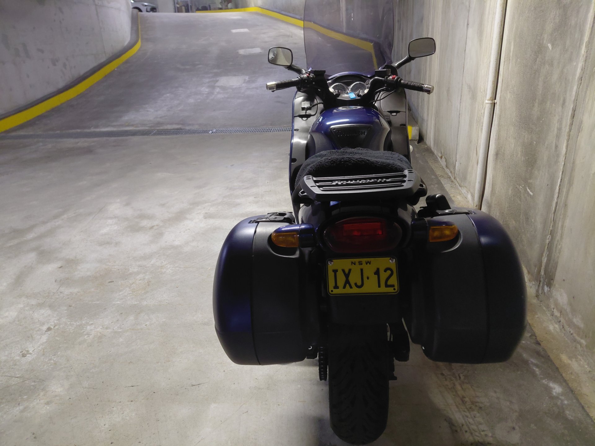 1997 TRIUMPH TROPHY 900 ROAD 