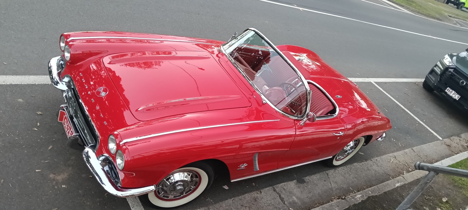 1962 CHEVROLET CORVETTE 4 SP MANUAL 2D ROADSTER