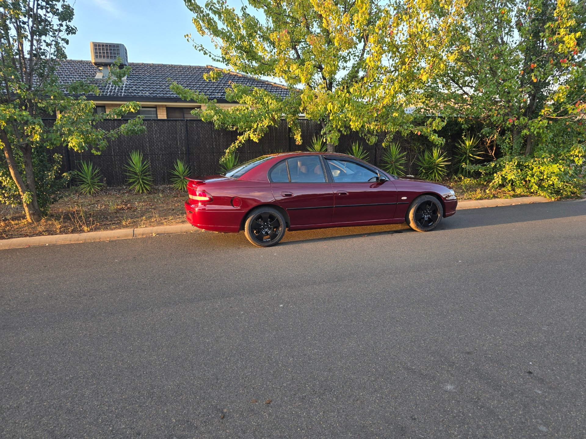2000 HOLDEN COMMODORE VTII EXECUTIVE 4 SP AUTOMATIC 4D SEDAN